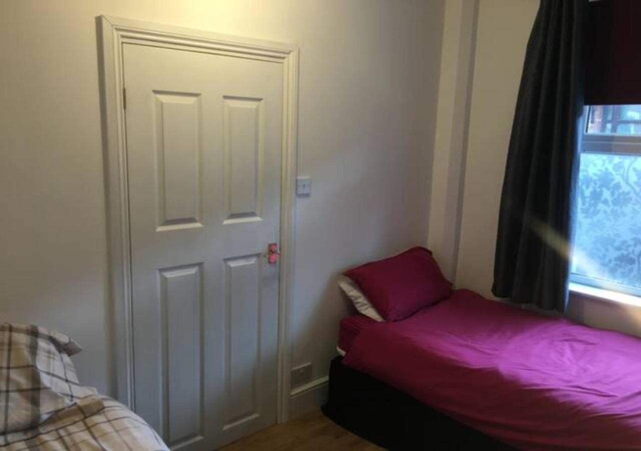4 Bedroom House For Corporate Stays In Kettering Exterior foto